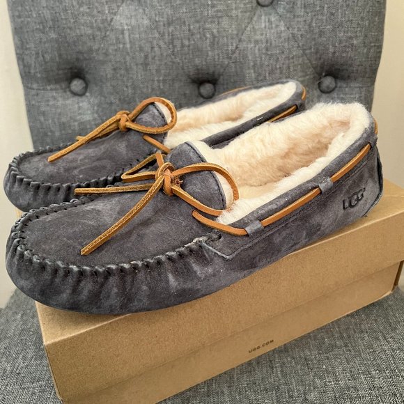 Ugg Dakota gray suede moccasins - Picture 1 of 10